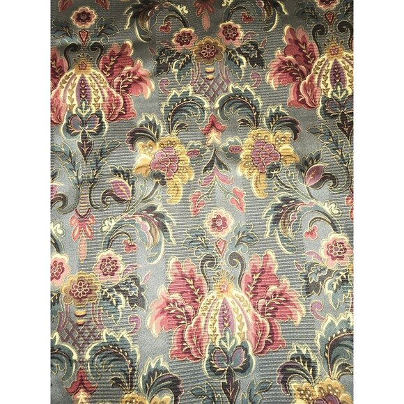 Luxury Floral Tapestry Table Runner With Tassels 72" Length Jacquard Fabric Clas - Picture 2 of 2